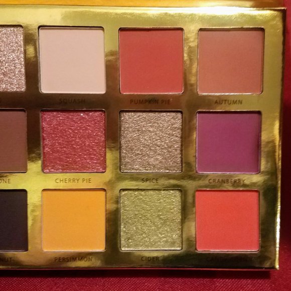 Ace Beauté Eyeshadow Palette - Picture 3 of 3